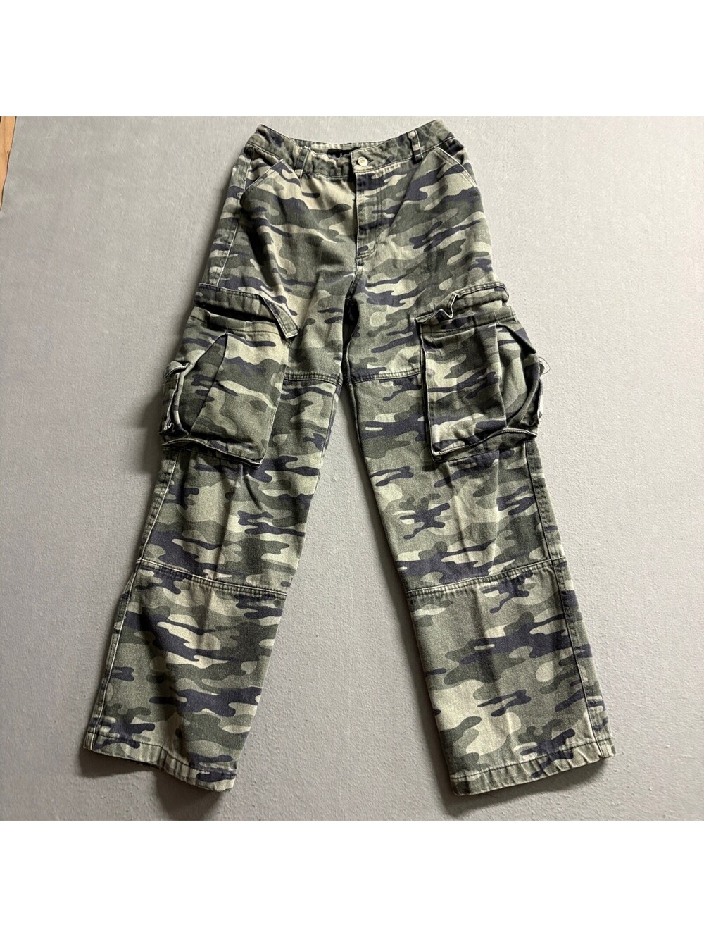 Forever 21 Camo Cargo Pants Womens Small Green Camouflage Wide Leg Utility